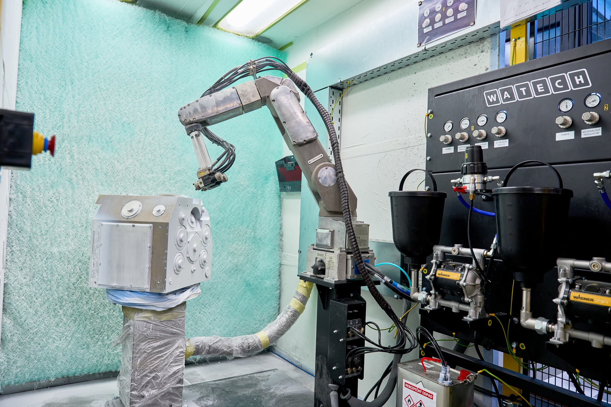 WAtech Roboticke lakovani servomotoru