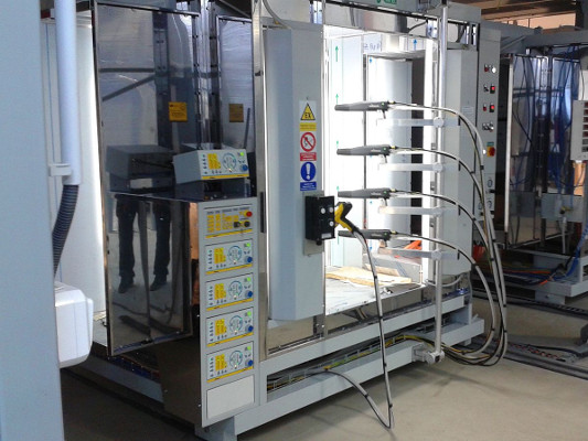 praskovaci box automaticke pistole watech 2 533x400